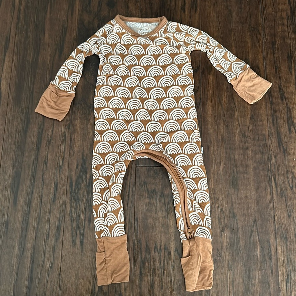 NWOT Little Sleepies neutral rainbow bamboo sleeper